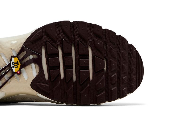 Nike Air Max Plus PRM Phantom Burgundy Crush