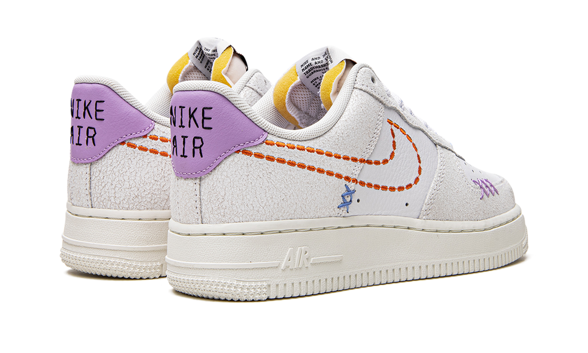 Nike AIR FORCE 1 '07 SE MNS WMNS Nike 101 DX2348 100 Apex Sneakers