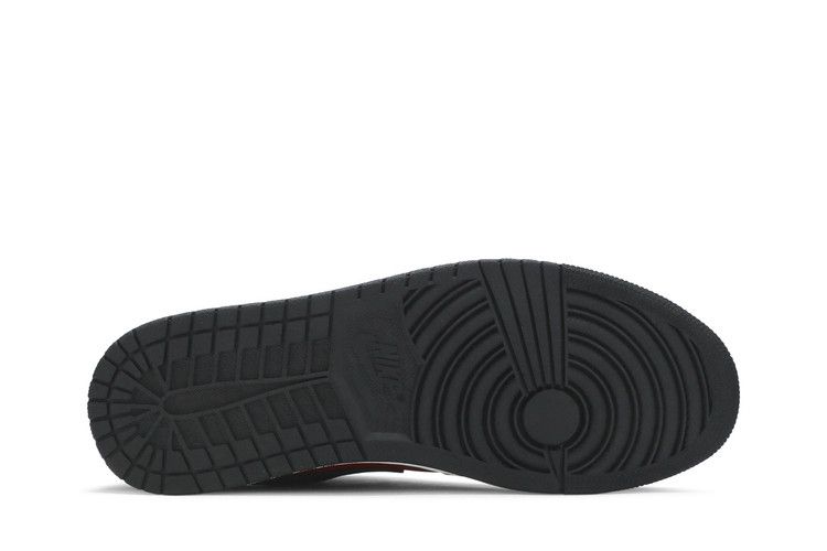 Jordan 1 Low Reverse Bred Pebbled Swoosh