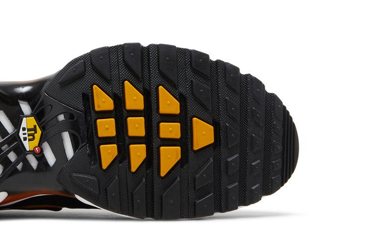 Nike Air Max Plus Safety Orange Black