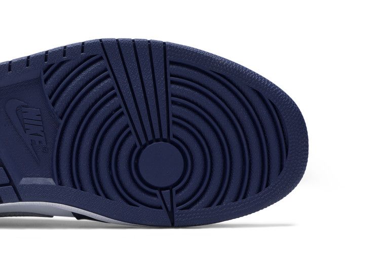 Jordan 1 Low SB Midnight Navy