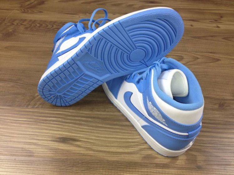 Jordan 1 Retro Mid UNC