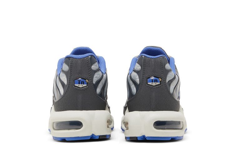 Nike Air Max Plus Social F.C.