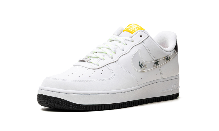 Nike Air Force 1 Daisy CW5571 100 Apex Sneakers