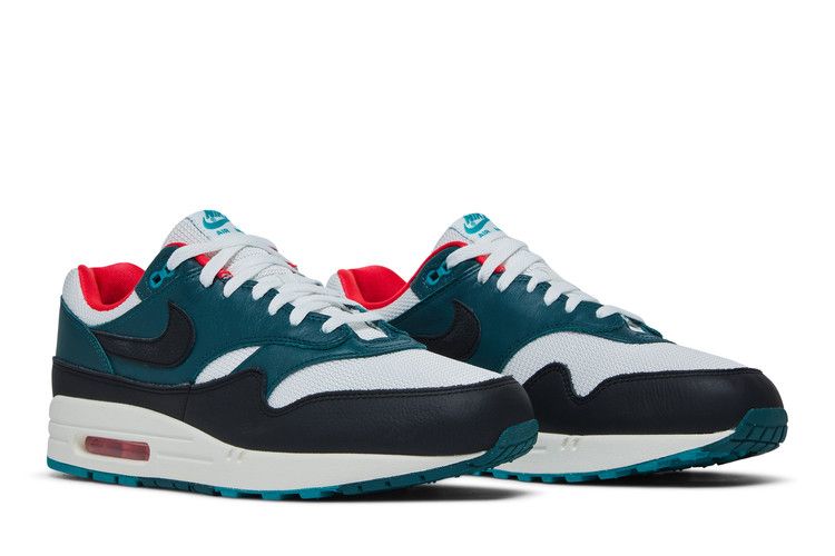 Nike Air Max 1 LeBron James Liverpool F.C.