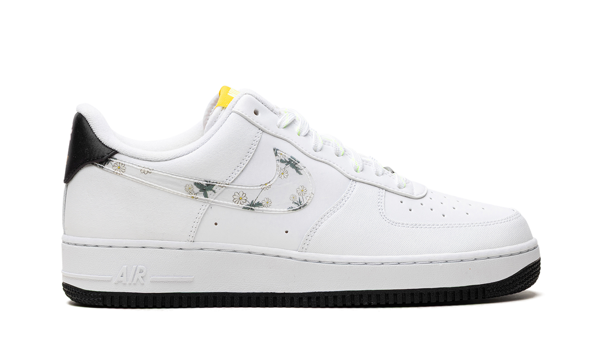 Nike Air Force 1 Daisy CW5571 100 Apex Sneakers