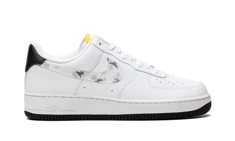 Nike Air Force 1 Daisy CW5571 100 Apex Sneakers