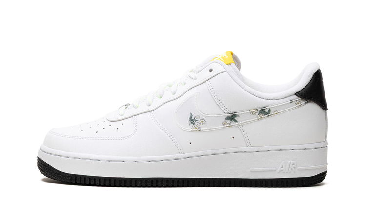Nike Air Force 1 Daisy CW5571 100 Apex Sneakers