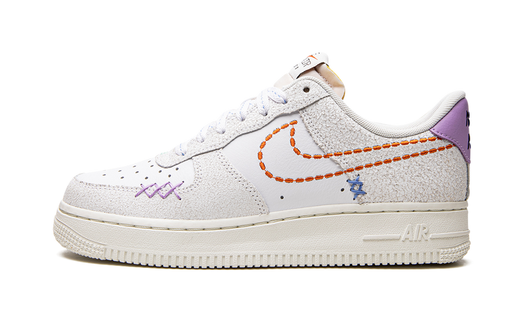 Nike AIR FORCE 1 '07 SE MNS WMNS Nike 101 DX2348 100 Apex Sneakers