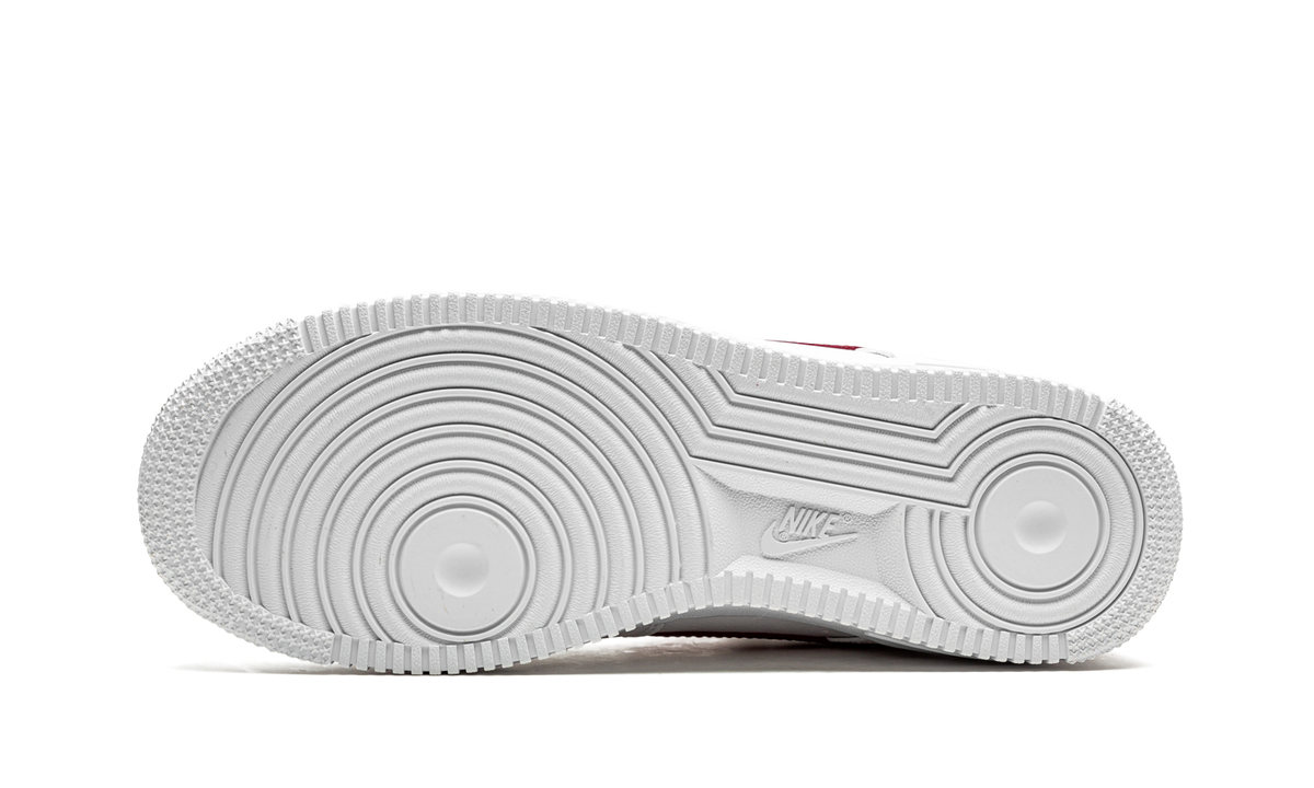 Nike AIR FORCE 1 LO ESSENTIAL MNS WMNS White / Gym Red Apex Sneakers